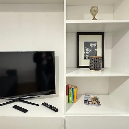 Charming Flat, Center Of *