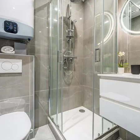 Appartement Charming Flat, Center Of *