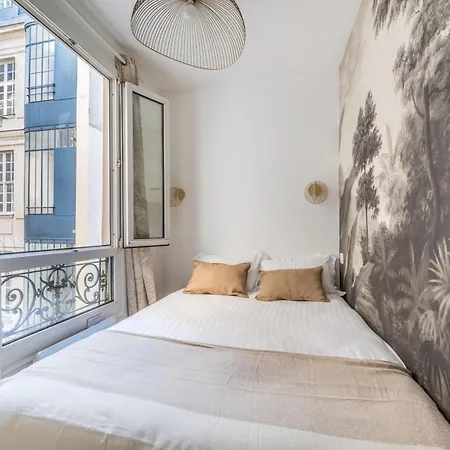 Charming Flat, Center Of *