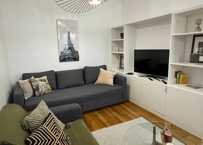 Charming Flat, Center Of