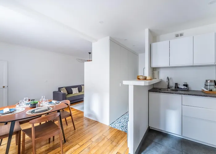 Appartement Charming Flat, Center Of *
